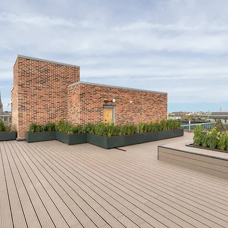 Destiny Student - Dominick Place דבלין