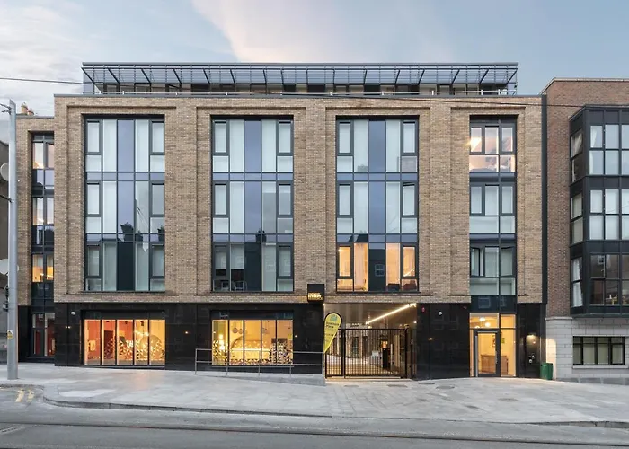 Destiny Student - Dominick Place *