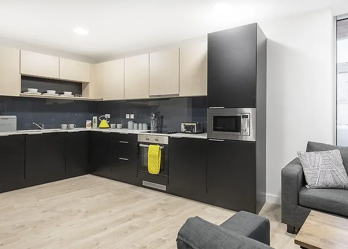 Destiny Student - Dominick Place Daire *