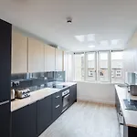 Destiny Student - Dominick Place